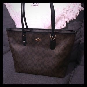 New Coach Tote